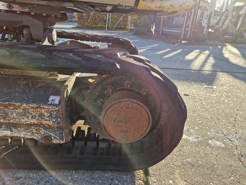 WACKER NEUSON 2404RD kan op een (berg)helling draaien în leasing WACKER NEUSON 2404RD kan op een (berg)helling draaien: Foto 15