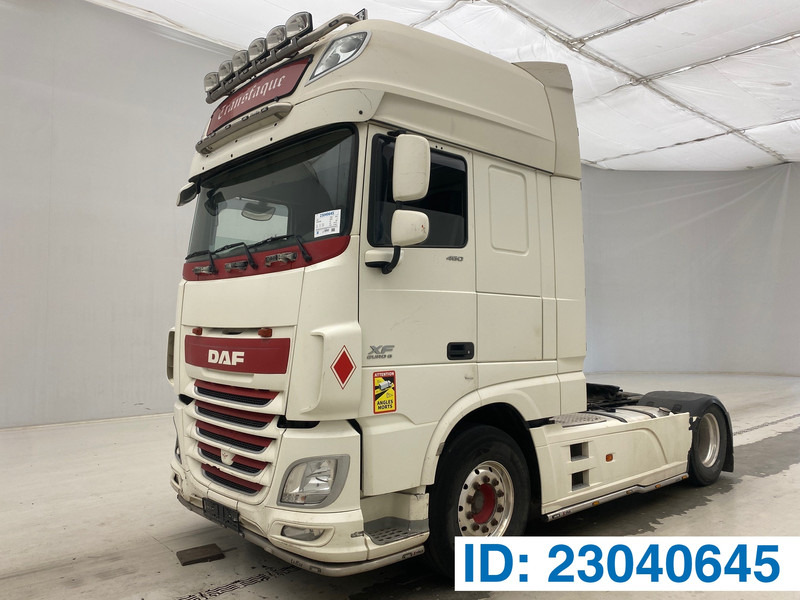 DAF XF106.460 Super Space Cab - Cap tractor: Foto 1 DAF XF106.460 Super Space Cab - Cap tractor: Foto 1