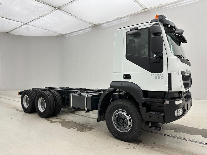 Iveco Trakker 380 - 6x4 - Camion şasiu: Foto 3 Iveco Trakker 380 - 6x4 - Camion şasiu: Foto 3