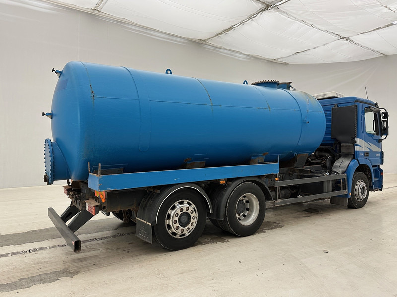 Mercedes-Benz Actros 2532 - 6x2 - Camion cisternă: Foto 4 Mercedes-Benz Actros 2532 - 6x2 - Camion cisternă: Foto 4