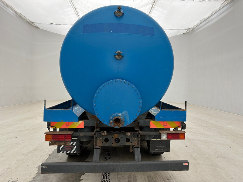 Mercedes-Benz Actros 2532 - 6x2 - Camion cisternă: Foto 5 Mercedes-Benz Actros 2532 - 6x2 - Camion cisternă: Foto 5