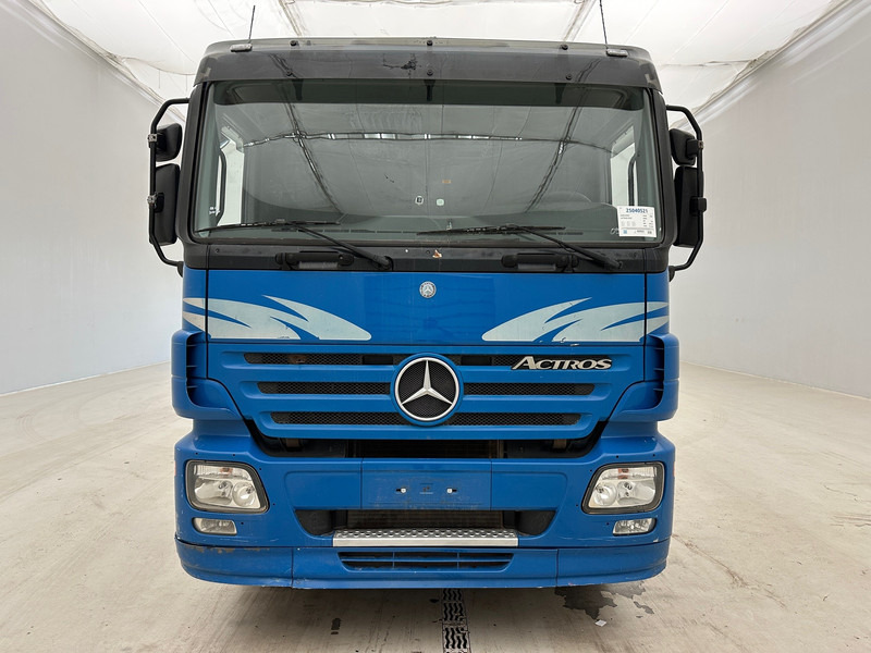 Mercedes-Benz Actros 2532 - 6x2 - Camion cisternă: Foto 2 Mercedes-Benz Actros 2532 - 6x2 - Camion cisternă: Foto 2