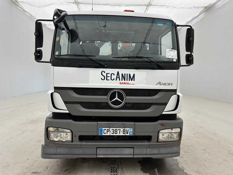 Mercedes-Benz Axor 1824 - Camion cu cârlig, Camion cu macara: Foto 2 Mercedes-Benz Axor 1824 - Camion cu cârlig, Camion cu macara: Foto 2