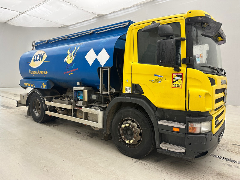 Scania P230 - Camion cisternă: Foto 4 Scania P230 - Camion cisternă: Foto 4