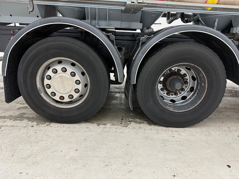Scania P310 - 6x2 - Camion cisternă: Foto 4 Scania P310 - 6x2 - Camion cisternă: Foto 4