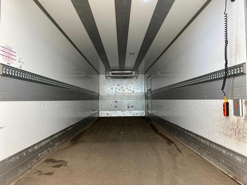 Volvo FL 210 - Camion frigider: Foto 5 Volvo FL 210 - Camion frigider: Foto 5