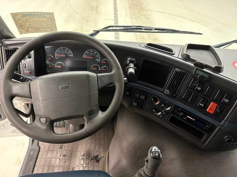 Camion cisternă Volvo FM400: Foto 12 Camion cisternă Volvo FM400: Foto 12