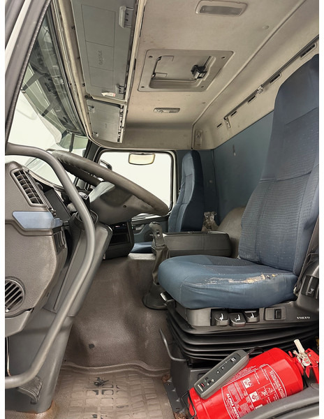 Camion cisternă Volvo FM400: Foto 11 Camion cisternă Volvo FM400: Foto 11