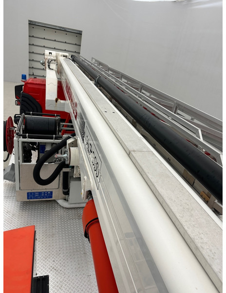 Autospeciala de stins incendii Volvo MAGIRUS ALP330 - FM 340 - 6x4: Foto 19 Autospeciala de stins incendii Volvo MAGIRUS ALP330 - FM 340 - 6x4: Foto 19