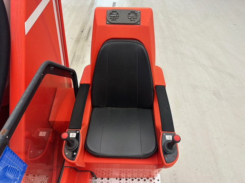 Autospeciala de stins incendii Volvo MAGIRUS ALP330 - FM 340 - 6x4: Foto 13 Autospeciala de stins incendii Volvo MAGIRUS ALP330 - FM 340 - 6x4: Foto 13