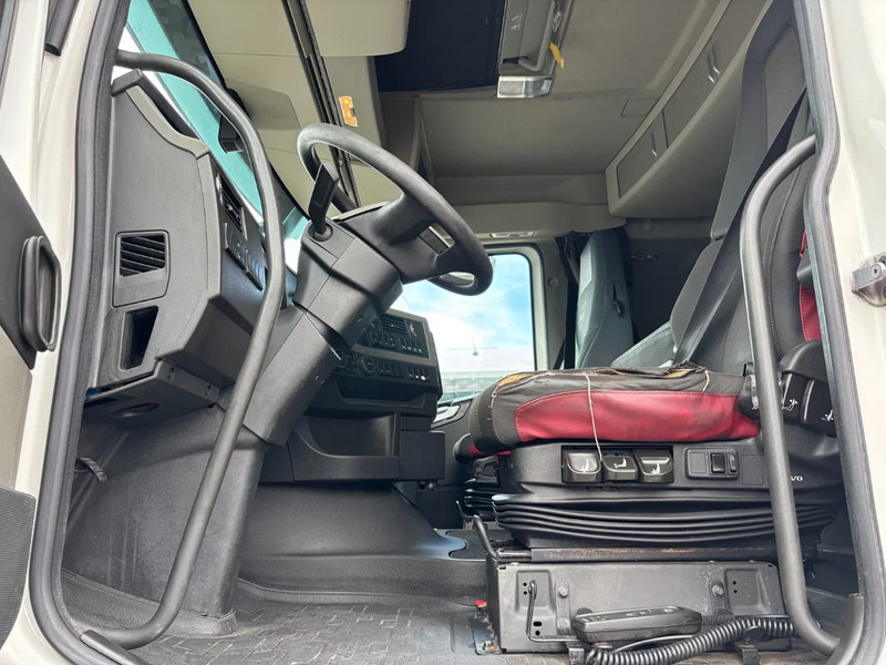 Volvo FH 500 6X2 Euro 6 - Camion şasiu: Foto 5 Volvo FH 500 6X2 Euro 6 - Camion şasiu: Foto 5
