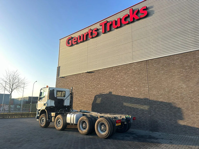 DAF CF 530 8X4 CHASSIS CAB SCHADE/UNFALL/DAMAGE - Camion şasiu: Foto 3 DAF CF 530 8X4 CHASSIS CAB SCHADE/UNFALL/DAMAGE - Camion şasiu: Foto 3