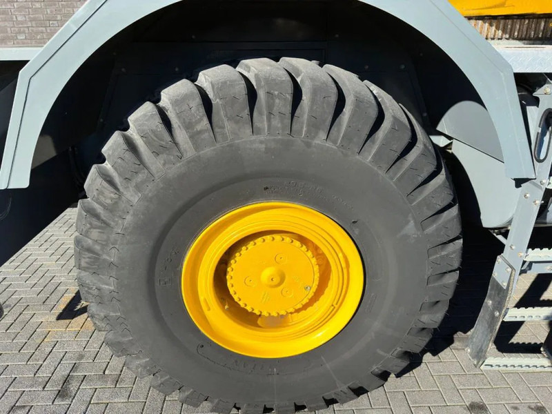 Macara pentru teren accidentat Grove RT8100 ROUGH TERRAIN CRANE: Foto 20 Macara pentru teren accidentat Grove RT8100 ROUGH TERRAIN CRANE: Foto 20