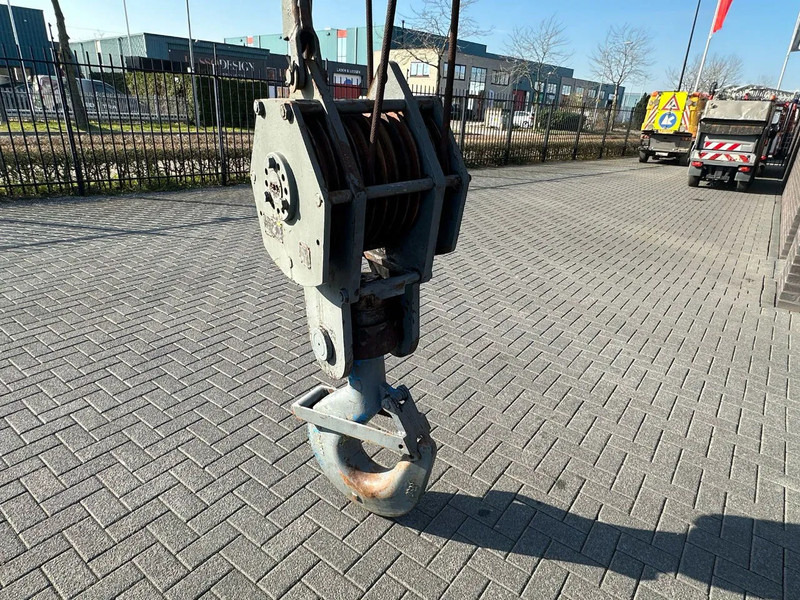 Macara pentru teren accidentat Grove RT890 E ROUGH TERRAIN CRANE, CE-markering: Foto 16 Macara pentru teren accidentat Grove RT890 E ROUGH TERRAIN CRANE, CE-markering: Foto 16