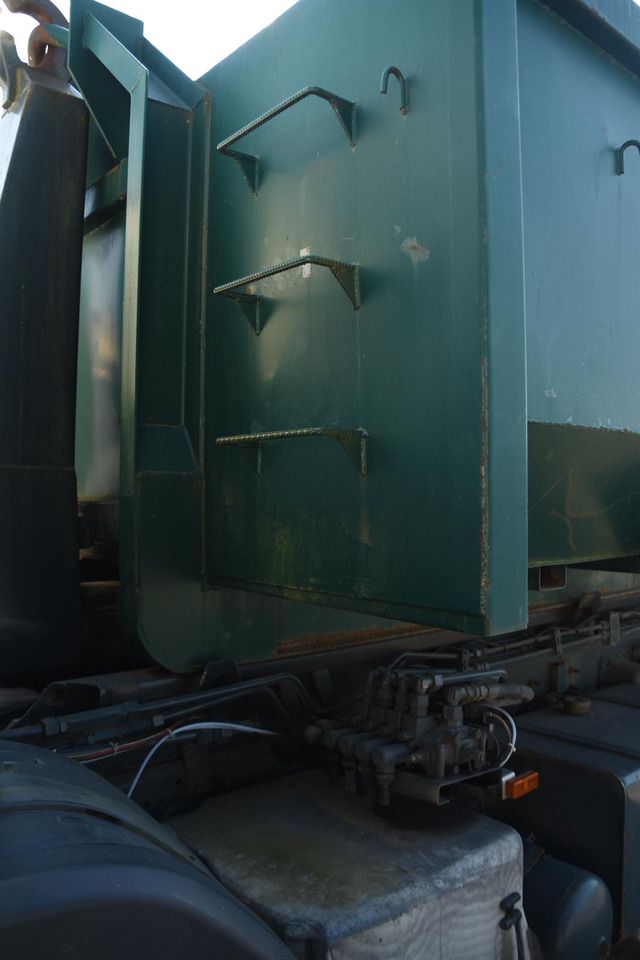 SCANIA P94 220 - Camion basculantă: Foto 4 SCANIA P94 220 - Camion basculantă: Foto 4