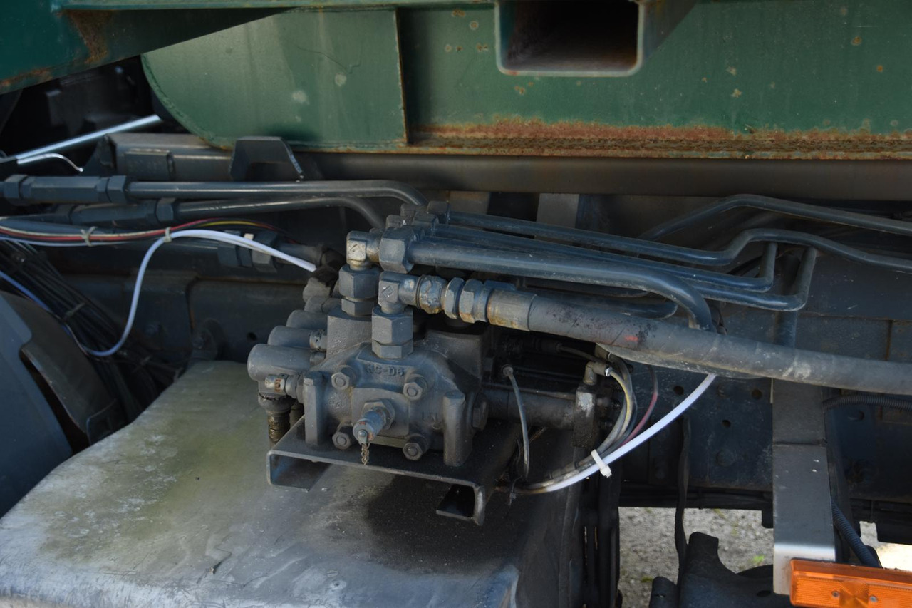 SCANIA P94 220 - Camion basculantă: Foto 3 SCANIA P94 220 - Camion basculantă: Foto 3