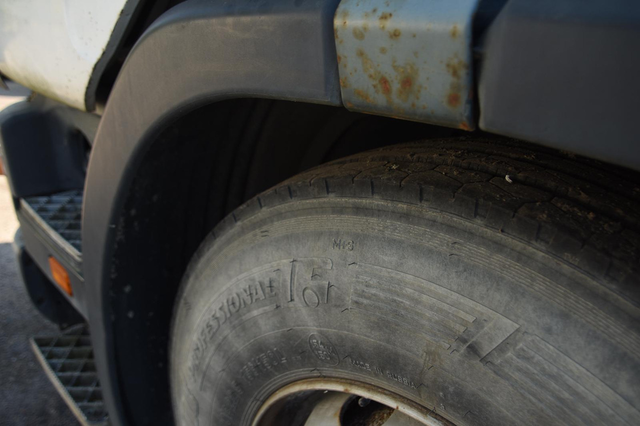 SCANIA P94 220 - Camion basculantă: Foto 5 SCANIA P94 220 - Camion basculantă: Foto 5