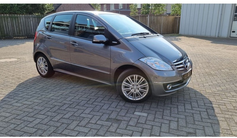 Mercedes-Benz A-Klasse A160 Automaat Elegance.airco.trekhaak. - Hatchback: Foto 5 Mercedes-Benz A-Klasse A160 Automaat Elegance.airco.trekhaak. - Hatchback: Foto 5
