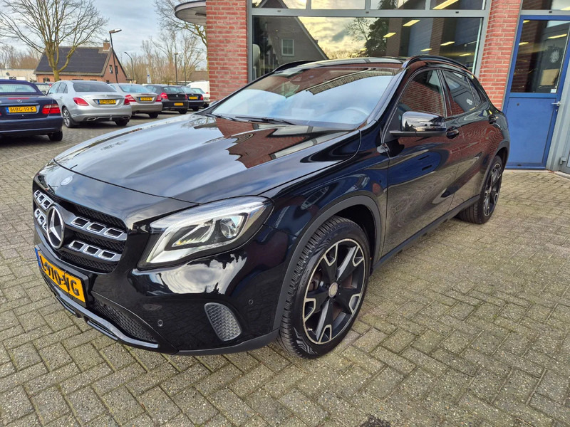 Mercedes-Benz GLA 180 AMG AUTOMAAT. Night Edition Plus 175pk - Automobil: Foto 2 Mercedes-Benz GLA 180 AMG AUTOMAAT. Night Edition Plus 175pk - Automobil: Foto 2