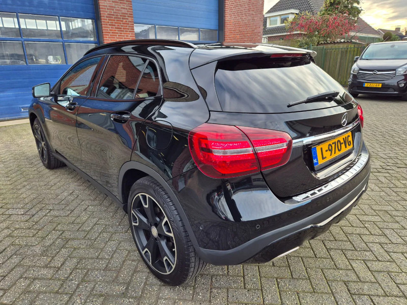 Mercedes-Benz GLA 180 AMG AUTOMAAT. Night Edition Plus 175pk - Automobil: Foto 4 Mercedes-Benz GLA 180 AMG AUTOMAAT. Night Edition Plus 175pk - Automobil: Foto 4