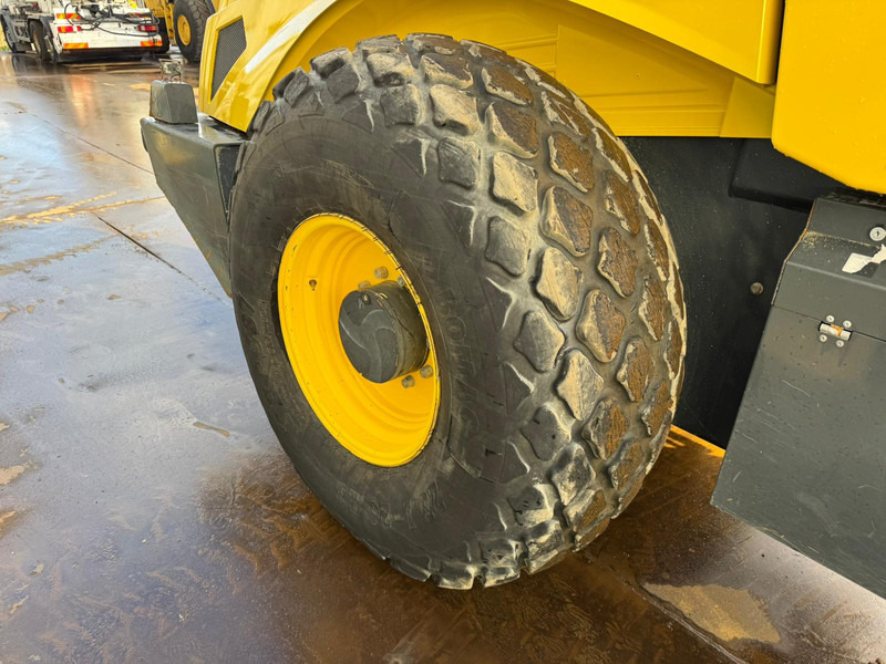 Cilindru compactor Bomag BW213D-5: Foto 14