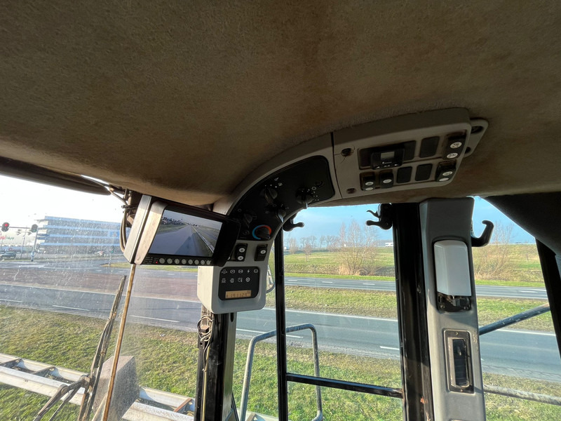 Încărcător frontal pe pneuri Caterpillar 980H: Foto 16 Încărcător frontal pe pneuri Caterpillar 980H: Foto 16