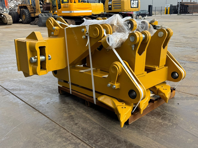 Caterpillar D8T D8R D8N Multishank Ripper (forged shanks) - Dinte scarificator: Foto 3 Caterpillar D8T D8R D8N Multishank Ripper (forged shanks) - Dinte scarificator: Foto 3