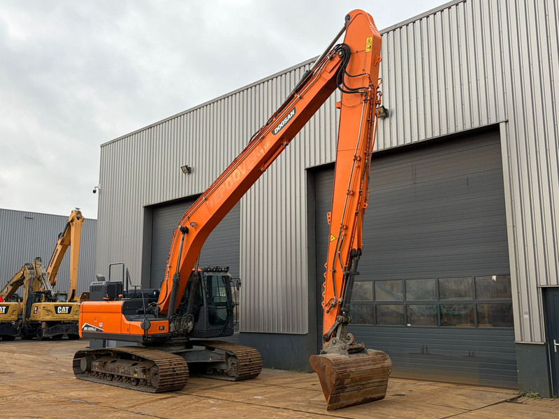 Excavator pe şenile Doosan DX225LC-7: Foto 7 Excavator pe şenile Doosan DX225LC-7: Foto 7