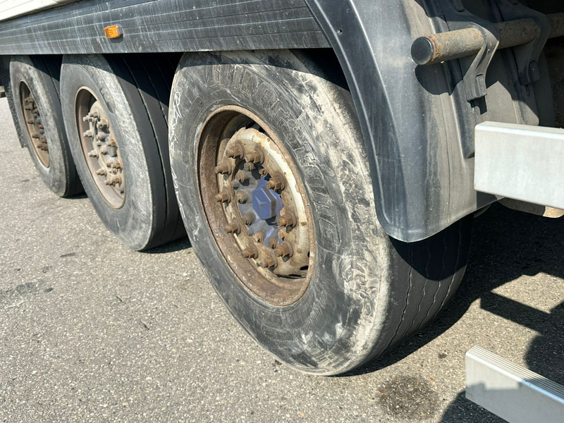 Semiremorcă frigider Gray and Adams Meat Hook Thermo King SLXE 400: Foto 12 Semiremorcă frigider Gray and Adams Meat Hook Thermo King SLXE 400: Foto 12