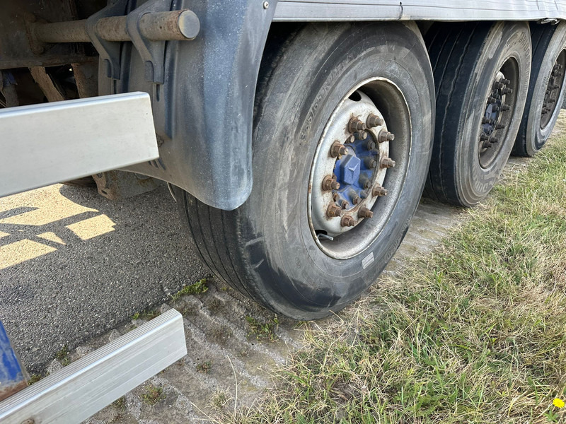 Semiremorcă frigider Gray and Adams Meat Hook Thermo King SLXE 400: Foto 11 Semiremorcă frigider Gray and Adams Meat Hook Thermo King SLXE 400: Foto 11