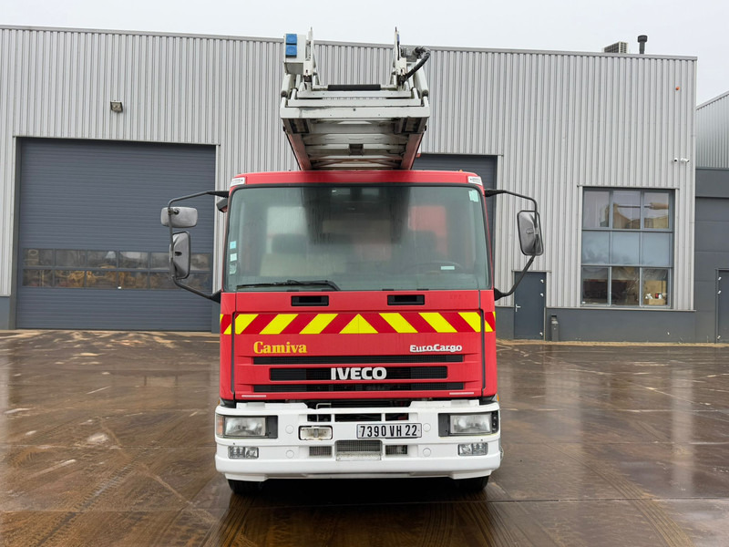 Iveco 130E23 4x2 Firetruck - Autospeciala de stins incendii: Foto 3 Iveco 130E23 4x2 Firetruck - Autospeciala de stins incendii: Foto 3
