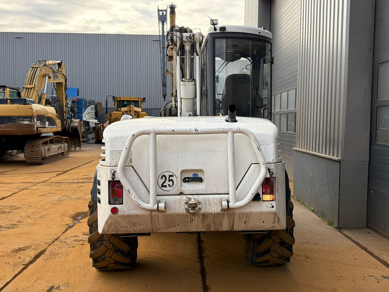 Mecalac 12MTX incl. 5 x bucket - Excavator pe roţi: Foto 4 Mecalac 12MTX incl. 5 x bucket - Excavator pe roţi: Foto 4