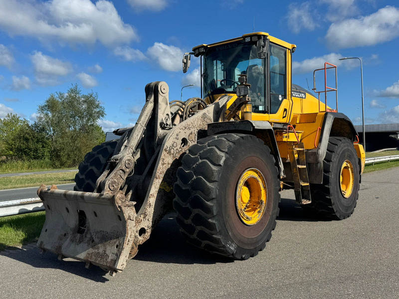 Volvo L220H - Încărcător frontal pe pneuri: Foto 2 Volvo L220H - Încărcător frontal pe pneuri: Foto 2