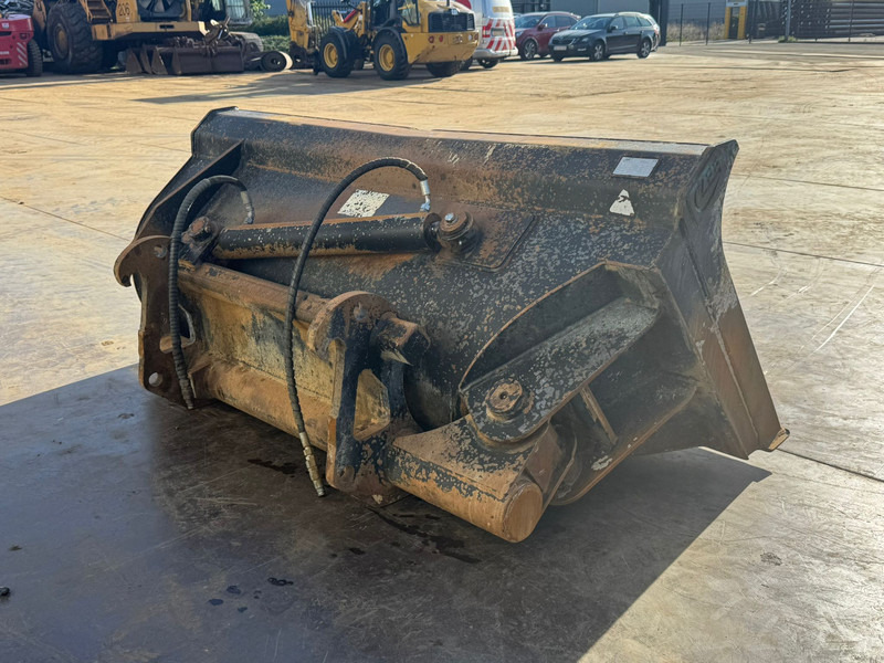 ZFE Side-Tilting bucket for CAT 908 SW - Cupă: Foto 5 ZFE Side-Tilting bucket for CAT 908 SW - Cupă: Foto 5