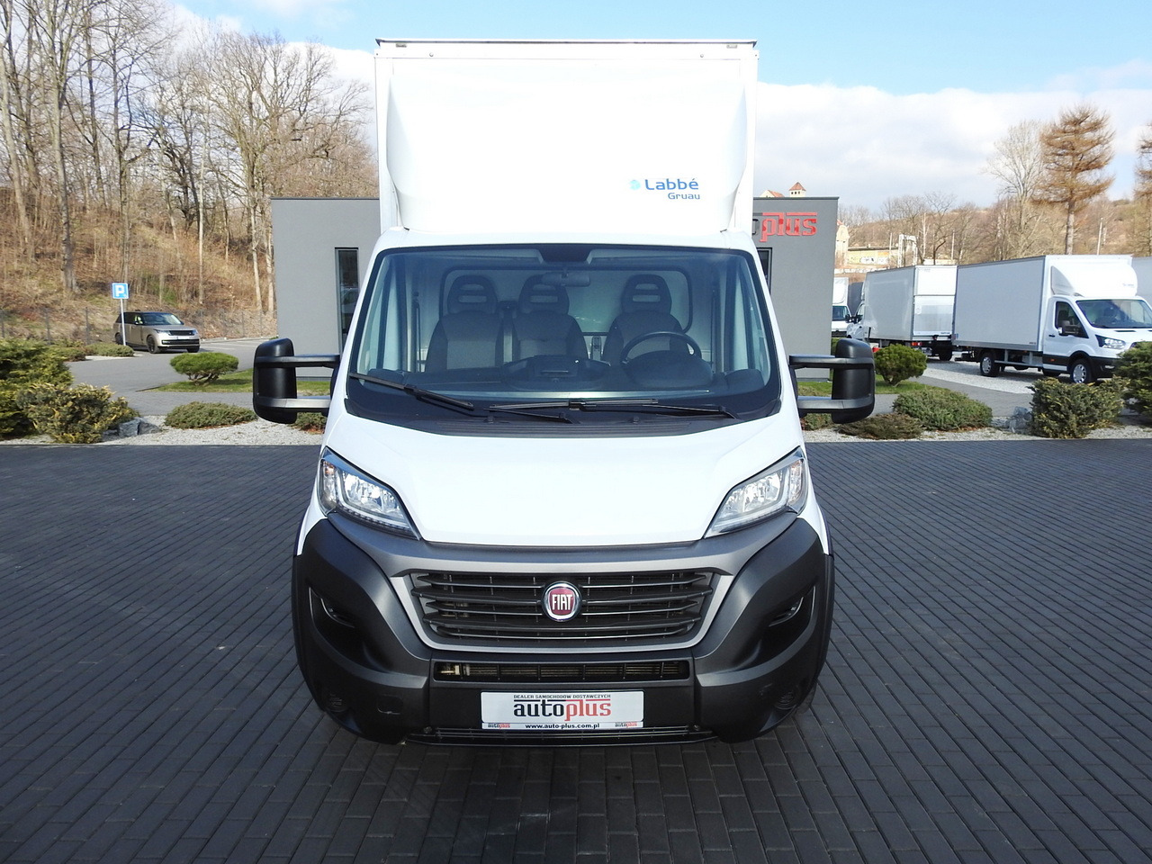 FIAT DUCATO BOX LIFT 8 PALLETS CRUISE CONTROL NAVIGATION LED LIGHTS AIR CONDITIONING 130HP - Autoutilitară box: Foto 5 FIAT DUCATO BOX LIFT 8 PALLETS CRUISE CONTROL NAVIGATION LED LIGHTS AIR CONDITIONING 130HP - Autoutilitară box: Foto 5