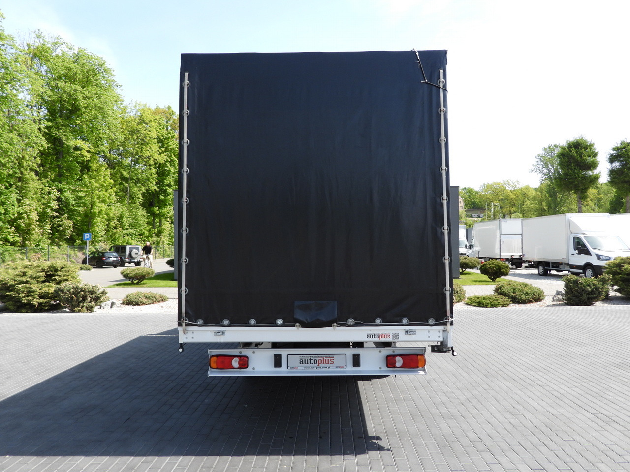 Autoutilitară cu prelată FIAT DUCATO TARPAULIN 10 PALLETS WEBASTO CRUISE CONTROL AIR CONDITIONING LED LIGHTS PNEUMATICS 160HP: Foto 11 Autoutilitară cu prelată FIAT DUCATO TARPAULIN 10 PALLETS WEBASTO CRUISE CONTROL AIR CONDITIONING LED LIGHTS PNEUMATICS 160HP: Foto 11