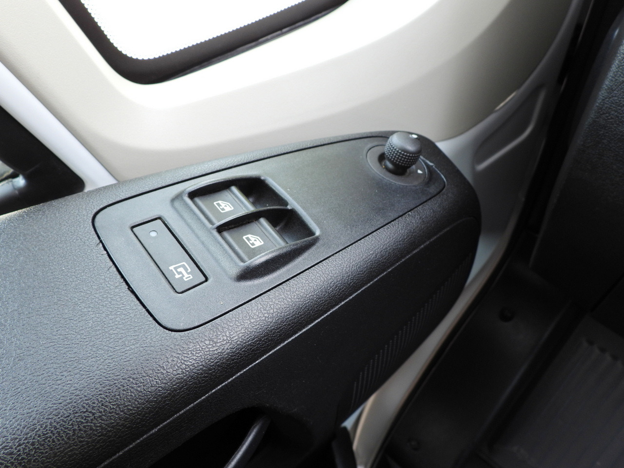 Autoutilitară cu prelată FIAT DUCATO TARPAULIN 10 PALLETS WEBASTO CRUISE CONTROL AIR CONDITIONING LED LIGHTS PNEUMATICS 160HP: Foto 31 Autoutilitară cu prelată FIAT DUCATO TARPAULIN 10 PALLETS WEBASTO CRUISE CONTROL AIR CONDITIONING LED LIGHTS PNEUMATICS 160HP: Foto 31