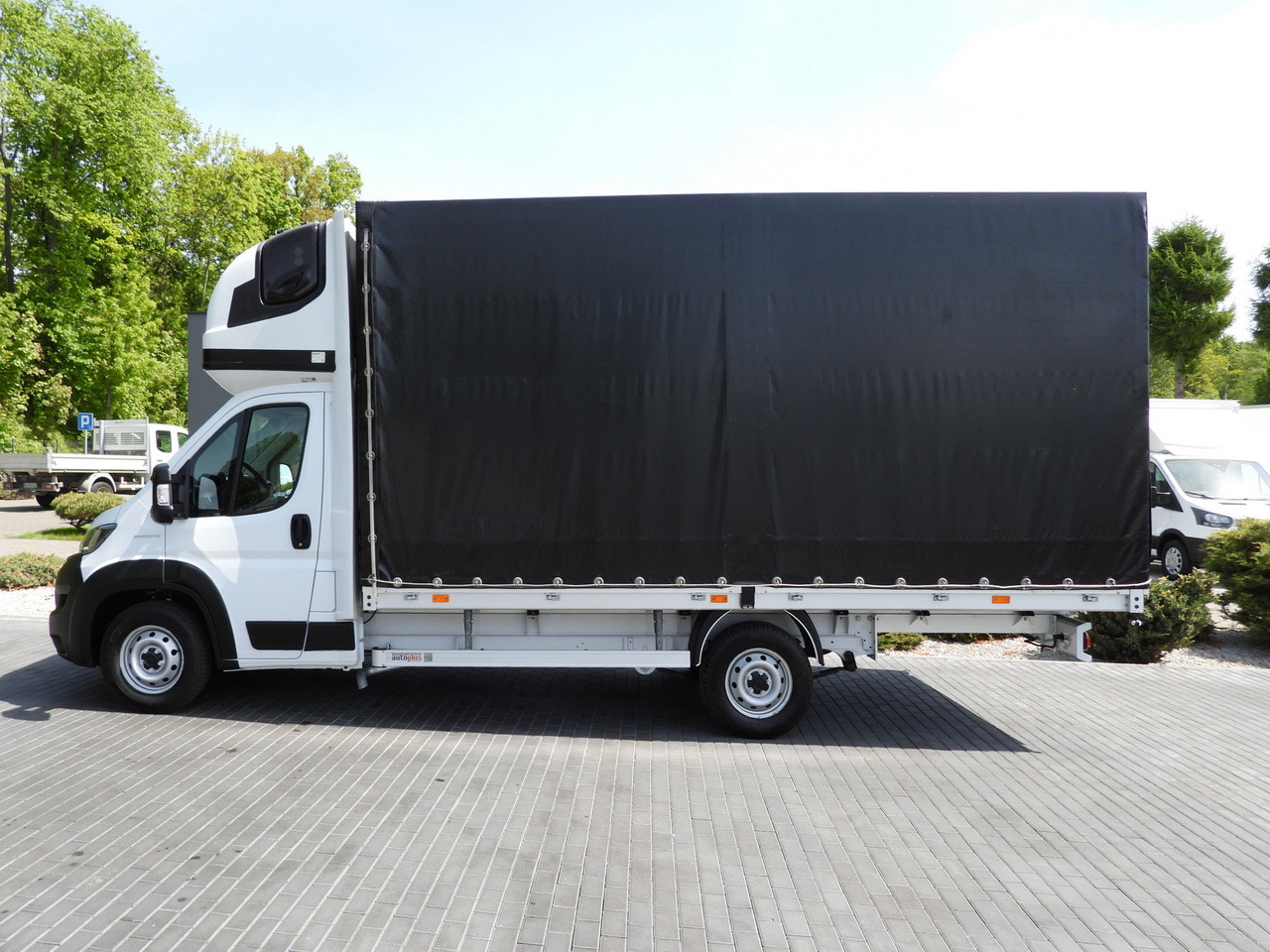 Autoutilitară cu prelată FIAT DUCATO TARPAULIN 10 PALLETS WEBASTO CRUISE CONTROL AIR CONDITIONING LED LIGHTS PNEUMATICS 160HP: Foto 9 Autoutilitară cu prelată FIAT DUCATO TARPAULIN 10 PALLETS WEBASTO CRUISE CONTROL AIR CONDITIONING LED LIGHTS PNEUMATICS 160HP: Foto 9