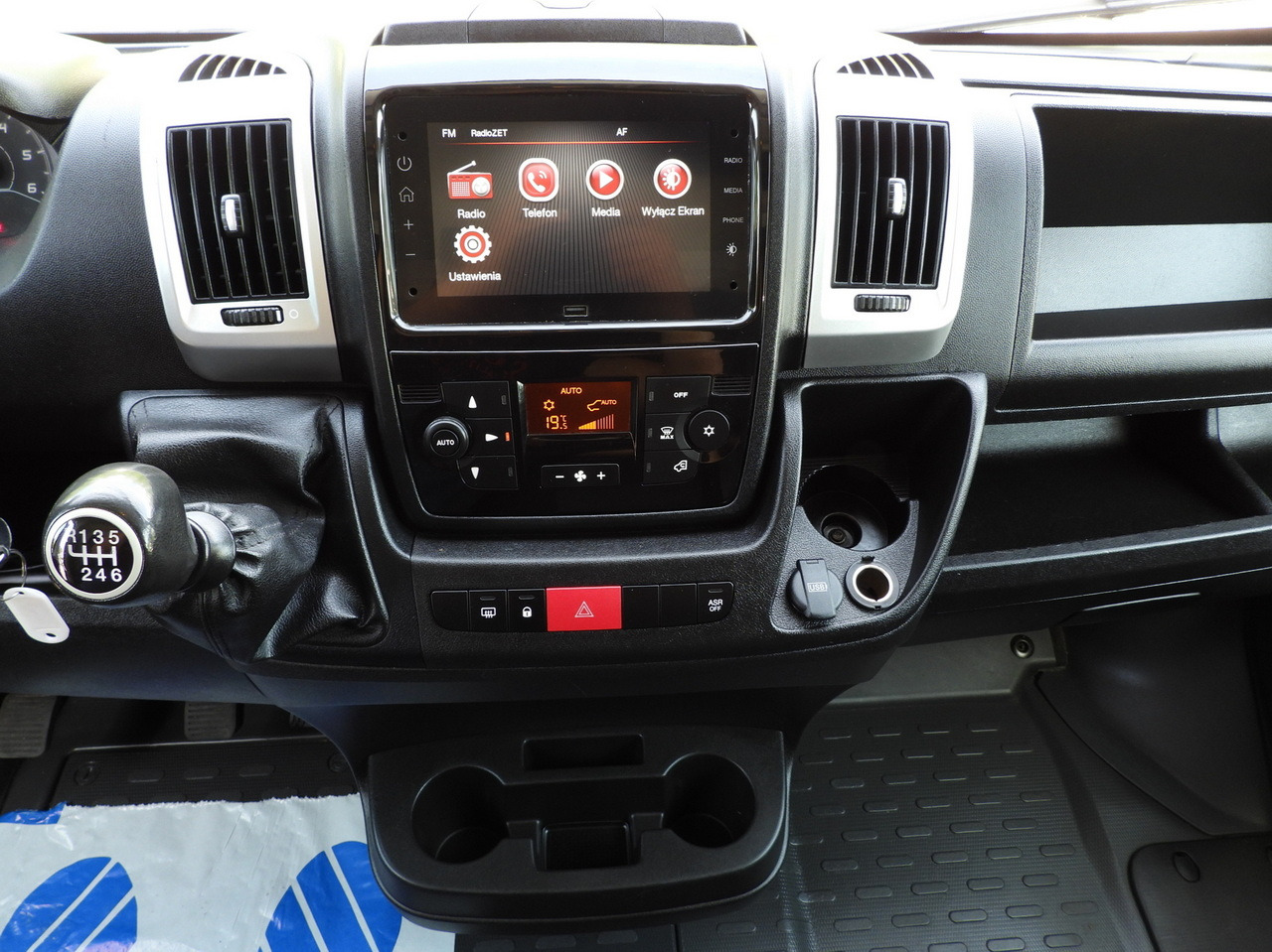 Autoutilitară cu prelată FIAT DUCATO TARPAULIN 10 PALLETS WEBASTO CRUISE CONTROL AIR CONDITIONING LED LIGHTS PNEUMATICS 160HP: Foto 39 Autoutilitară cu prelată FIAT DUCATO TARPAULIN 10 PALLETS WEBASTO CRUISE CONTROL AIR CONDITIONING LED LIGHTS PNEUMATICS 160HP: Foto 39