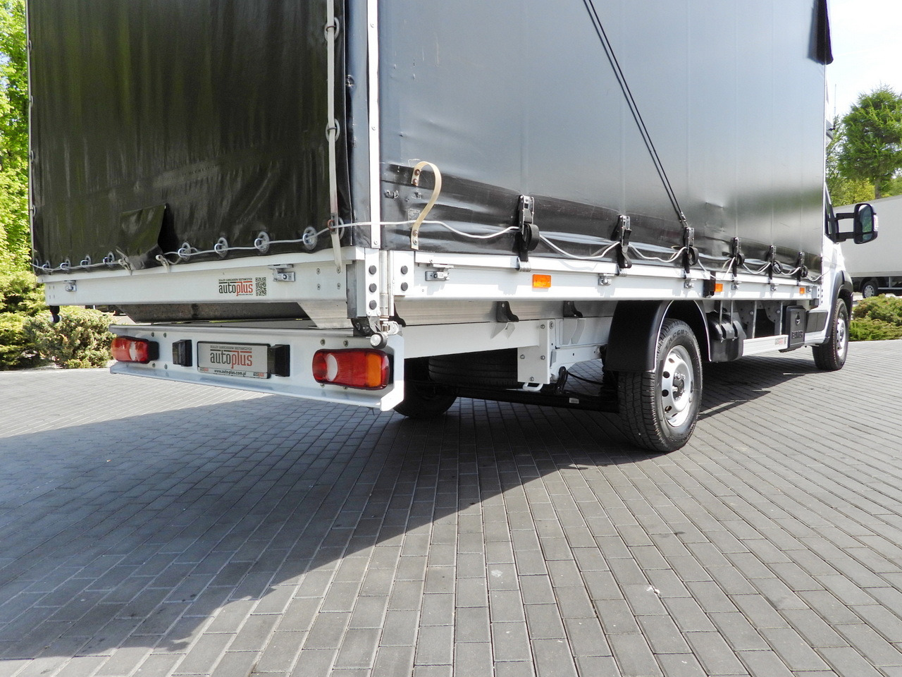 Autoutilitară cu prelată FIAT DUCATO TARPAULIN 10 PALLETS WEBASTO CRUISE CONTROL AIR CONDITIONING LED LIGHTS PNEUMATICS 160HP: Foto 28 Autoutilitară cu prelată FIAT DUCATO TARPAULIN 10 PALLETS WEBASTO CRUISE CONTROL AIR CONDITIONING LED LIGHTS PNEUMATICS 160HP: Foto 28