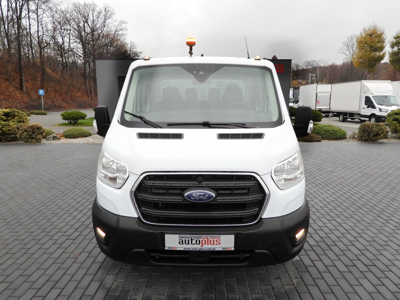 FORD TRANSIT TIPPER DOUBLE CABIN DOKA 6 SEATS CRUISE CONTROL LED LIGHTS TWIN WHEELS AIR CONDITIONING 170HP - Autoutilitară basculantă: Foto 5 FORD TRANSIT TIPPER DOUBLE CABIN DOKA 6 SEATS CRUISE CONTROL LED LIGHTS TWIN WHEELS AIR CONDITIONING 170HP - Autoutilitară basculantă: Foto 5