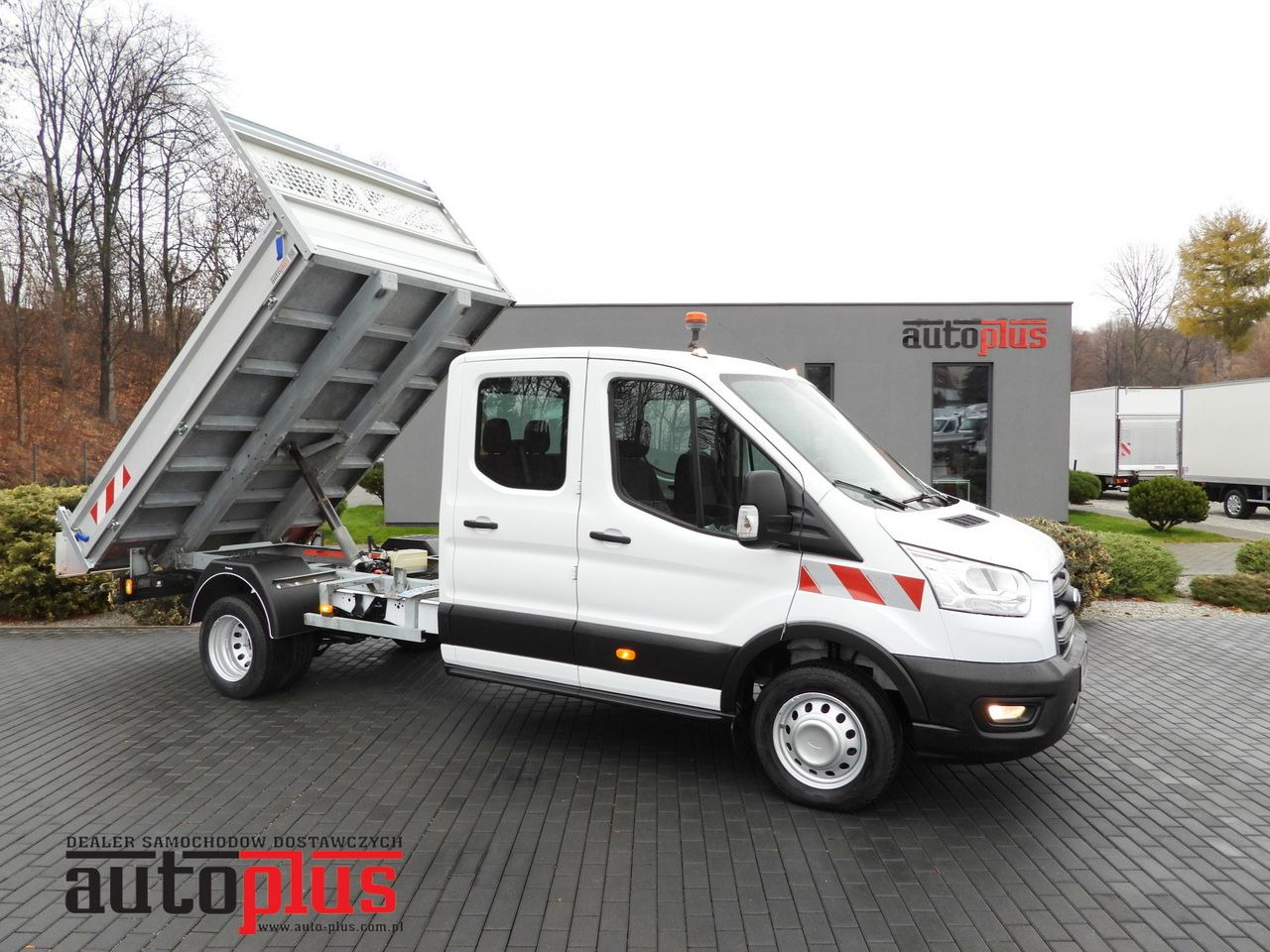 FORD TRANSIT TIPPER DOUBLE CABIN DOKA 6 SEATS CRUISE CONTROL LED LIGHTS TWIN WHEELS AIR CONDITIONING 170HP - Autoutilitară basculantă: Foto 1 FORD TRANSIT TIPPER DOUBLE CABIN DOKA 6 SEATS CRUISE CONTROL LED LIGHTS TWIN WHEELS AIR CONDITIONING 170HP - Autoutilitară basculantă: Foto 1