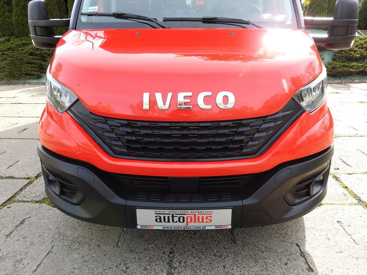 Autoutilitară cu prelată IVECO DAILY 35S18 TARPAULIN 10 PALLETS WEBASTO CRUISE CONTROL LED LIGHTS AIR CONDITIONING  180HP: Foto 14