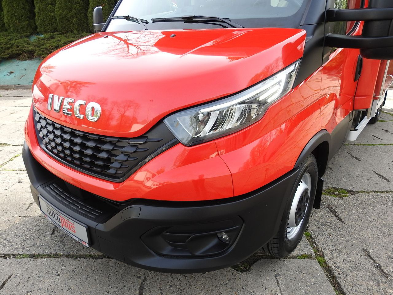 Autoutilitară cu prelată IVECO DAILY 35S18 TARPAULIN 10 PALLETS WEBASTO CRUISE CONTROL LED LIGHTS AIR CONDITIONING  180HP: Foto 18