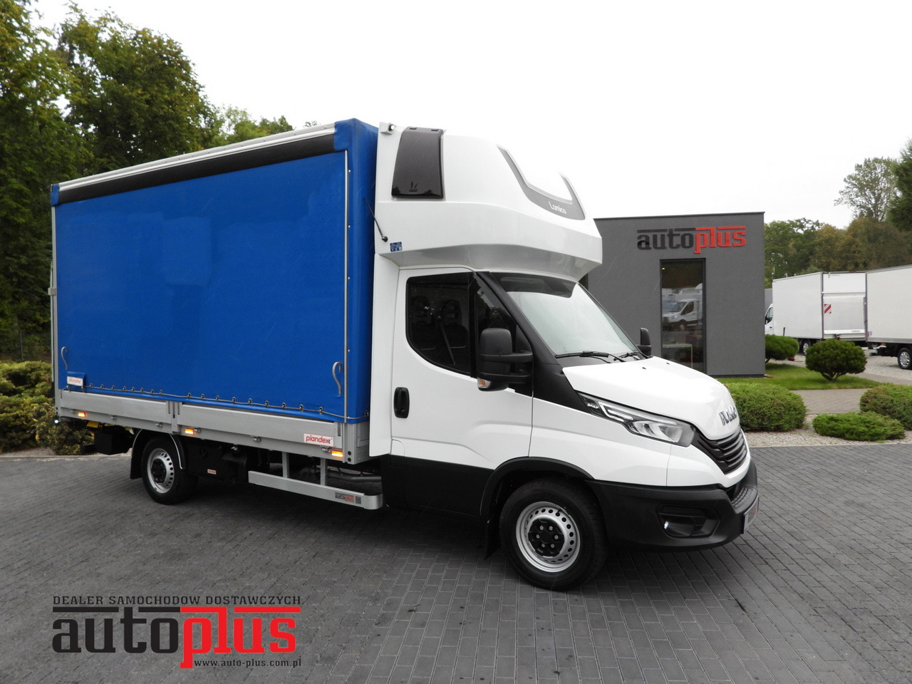 IVECO DAILY 35S18 TARPAULIN LIFT 8 PALLETS WEBASTO CRUISE CONTROL LED LIGHTS AIR CONDITIONING 180HP - Autoutilitară cu prelată: Foto 1 IVECO DAILY 35S18 TARPAULIN LIFT 8 PALLETS WEBASTO CRUISE CONTROL LED LIGHTS AIR CONDITIONING 180HP - Autoutilitară cu prelată: Foto 1