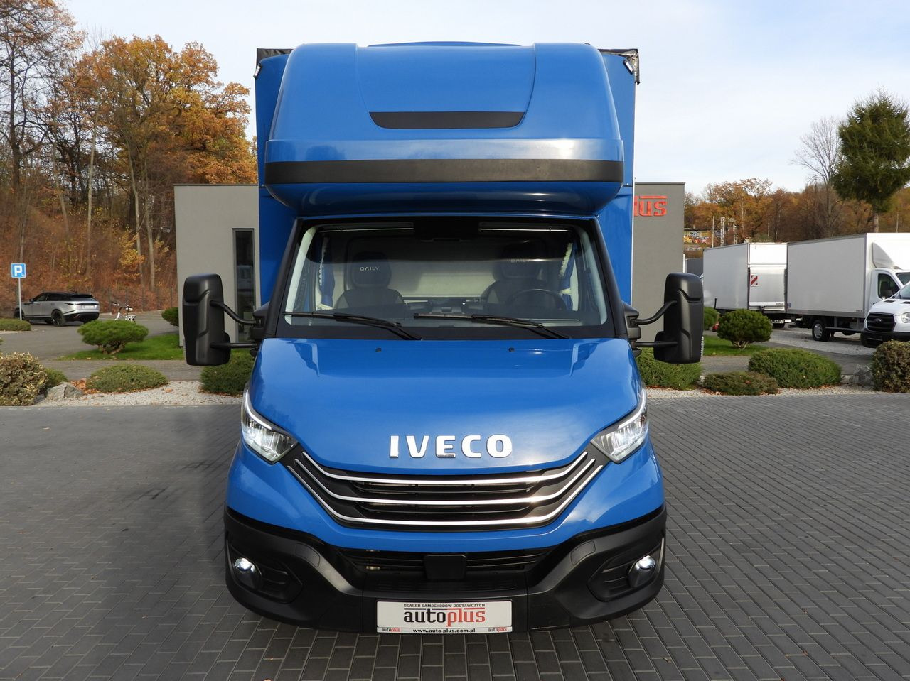 IVECO DAILY 35S21 TARPAULIN 10 PALLETS WEBASTO CRUISE CONTROL NAVIGATION LED LIGHTS AUTOMATIC TRANSMISSION HI-MATIC AIR CONDITIONING 210HP - Autoutilitară cu prelată: Foto 5 IVECO DAILY 35S21 TARPAULIN 10 PALLETS WEBASTO CRUISE CONTROL NAVIGATION LED LIGHTS AUTOMATIC TRANSMISSION HI-MATIC AIR CONDITIONING 210HP - Autoutilitară cu prelată: Foto 5