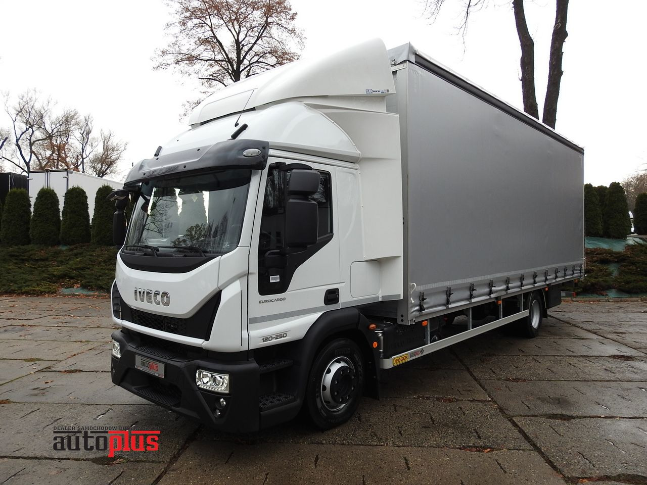 IVECO EUROCARGO 120-250 NEW TARPAULIN LIFT 18 PALLETS WEBASTO CRUISE CONTROL AIR CONDITIONING LED LIGHTS PNEUMATICS AUTOMATIC TRANSMISSION HI-MATIC 250HP - Autoutilitară cu prelată: Foto 1 IVECO EUROCARGO 120-250 NEW TARPAULIN LIFT 18 PALLETS WEBASTO CRUISE CONTROL AIR CONDITIONING LED LIGHTS PNEUMATICS AUTOMATIC TRANSMISSION HI-MATIC 250HP - Autoutilitară cu prelată: Foto 1