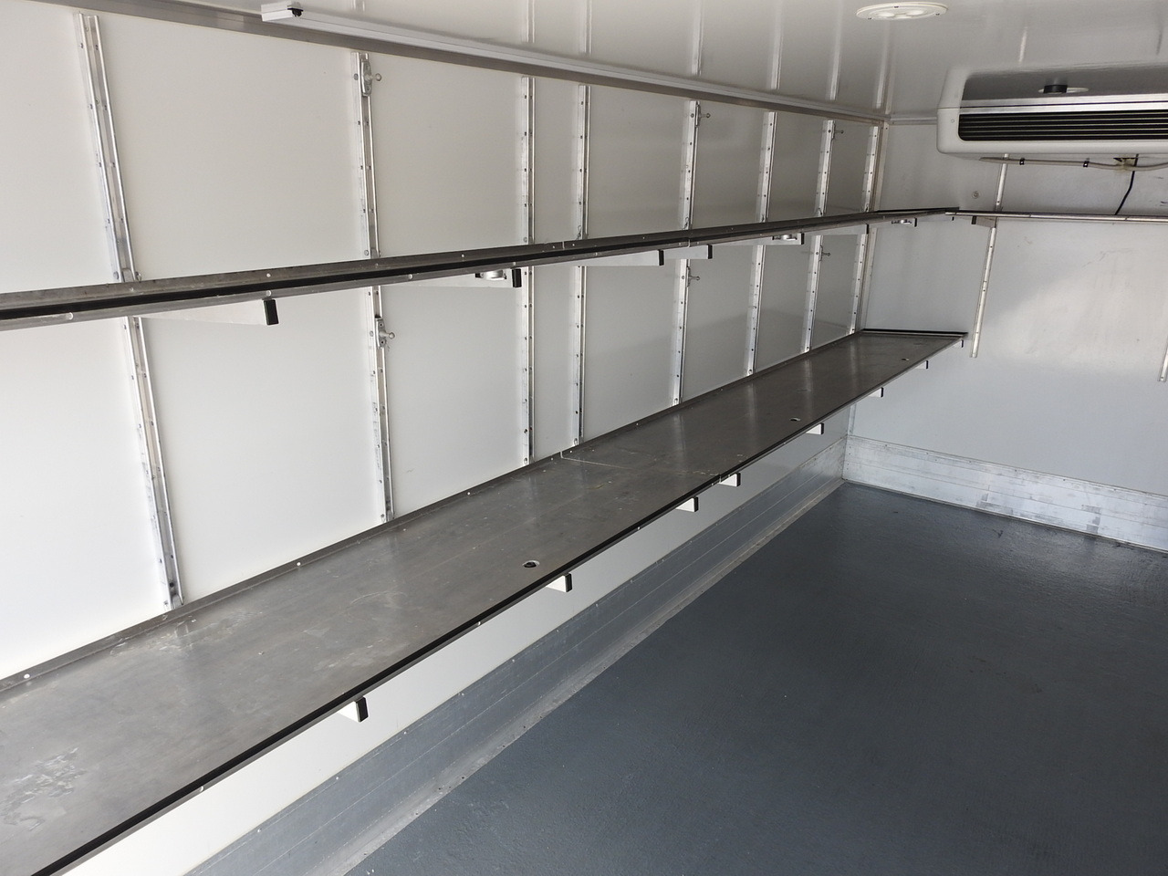 MAN TGL 10.180 REGRIGERATOR BOX -20*C 11 PALLETS POWER SUPPLY 230V AIR CONDITIONING PNEUMATICS TWIN WHEELS 180HP în leasing MAN TGL 10.180 REGRIGERATOR BOX -20*C 11 PALLETS POWER SUPPLY 230V AIR CONDITIONING PNEUMATICS TWIN WHEELS 180HP: Foto 27 MAN TGL 10.180 REGRIGERATOR BOX -20*C 11 PALLETS POWER SUPPLY 230V AIR CONDITIONING PNEUMATICS TWIN WHEELS 180HP în leasing MAN TGL 10.180 REGRIGERATOR BOX -20*C 11 PALLETS POWER SUPPLY 230V AIR CONDITIONING PNEUMATICS TWIN WHEELS 180HP: Foto 27