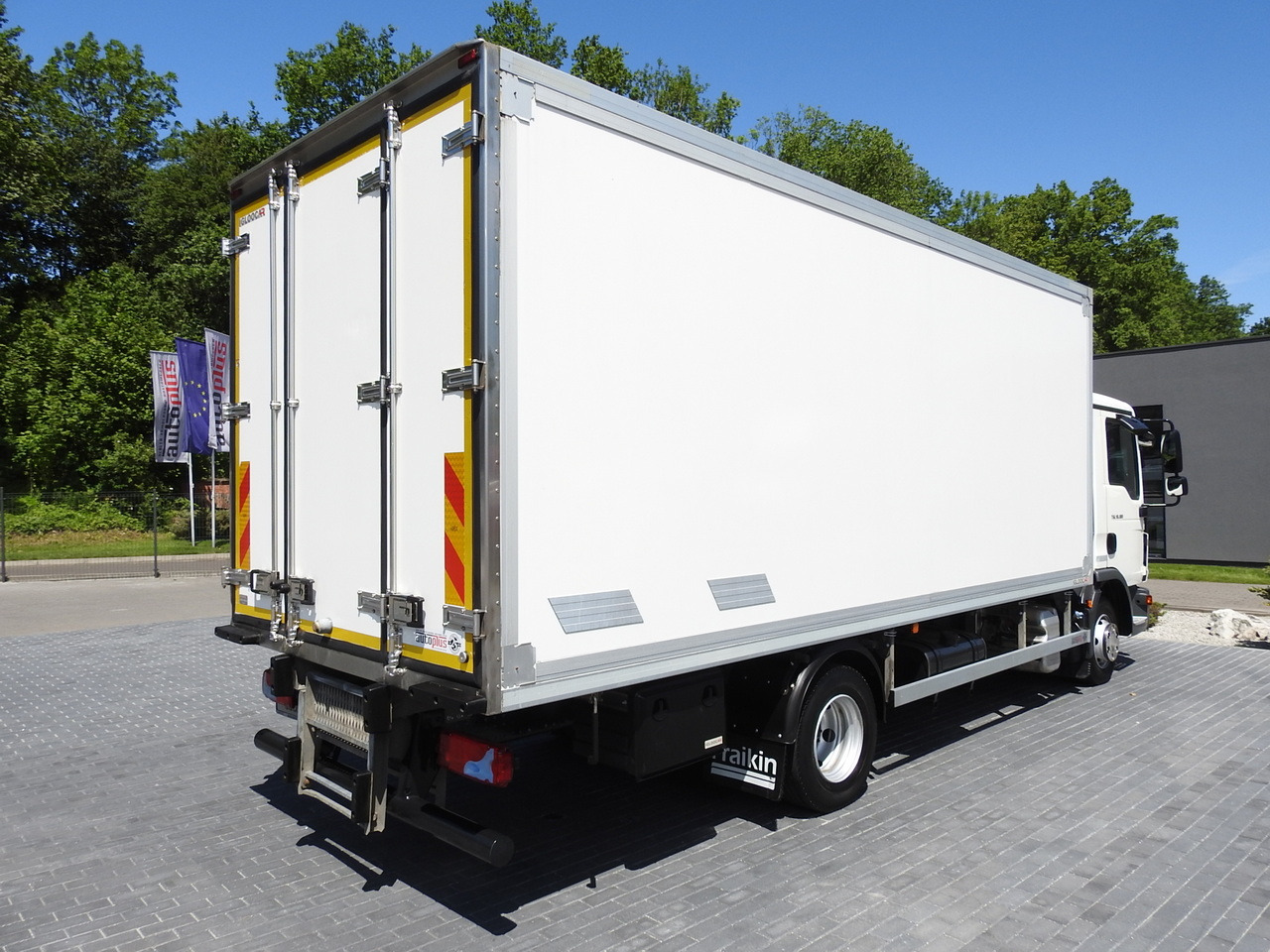 MAN TGL 10.180 REGRIGERATOR BOX -20*C 11 PALLETS POWER SUPPLY 230V AIR CONDITIONING PNEUMATICS TWIN WHEELS 180HP în leasing MAN TGL 10.180 REGRIGERATOR BOX -20*C 11 PALLETS POWER SUPPLY 230V AIR CONDITIONING PNEUMATICS TWIN WHEELS 180HP: Foto 14 MAN TGL 10.180 REGRIGERATOR BOX -20*C 11 PALLETS POWER SUPPLY 230V AIR CONDITIONING PNEUMATICS TWIN WHEELS 180HP în leasing MAN TGL 10.180 REGRIGERATOR BOX -20*C 11 PALLETS POWER SUPPLY 230V AIR CONDITIONING PNEUMATICS TWIN WHEELS 180HP: Foto 14