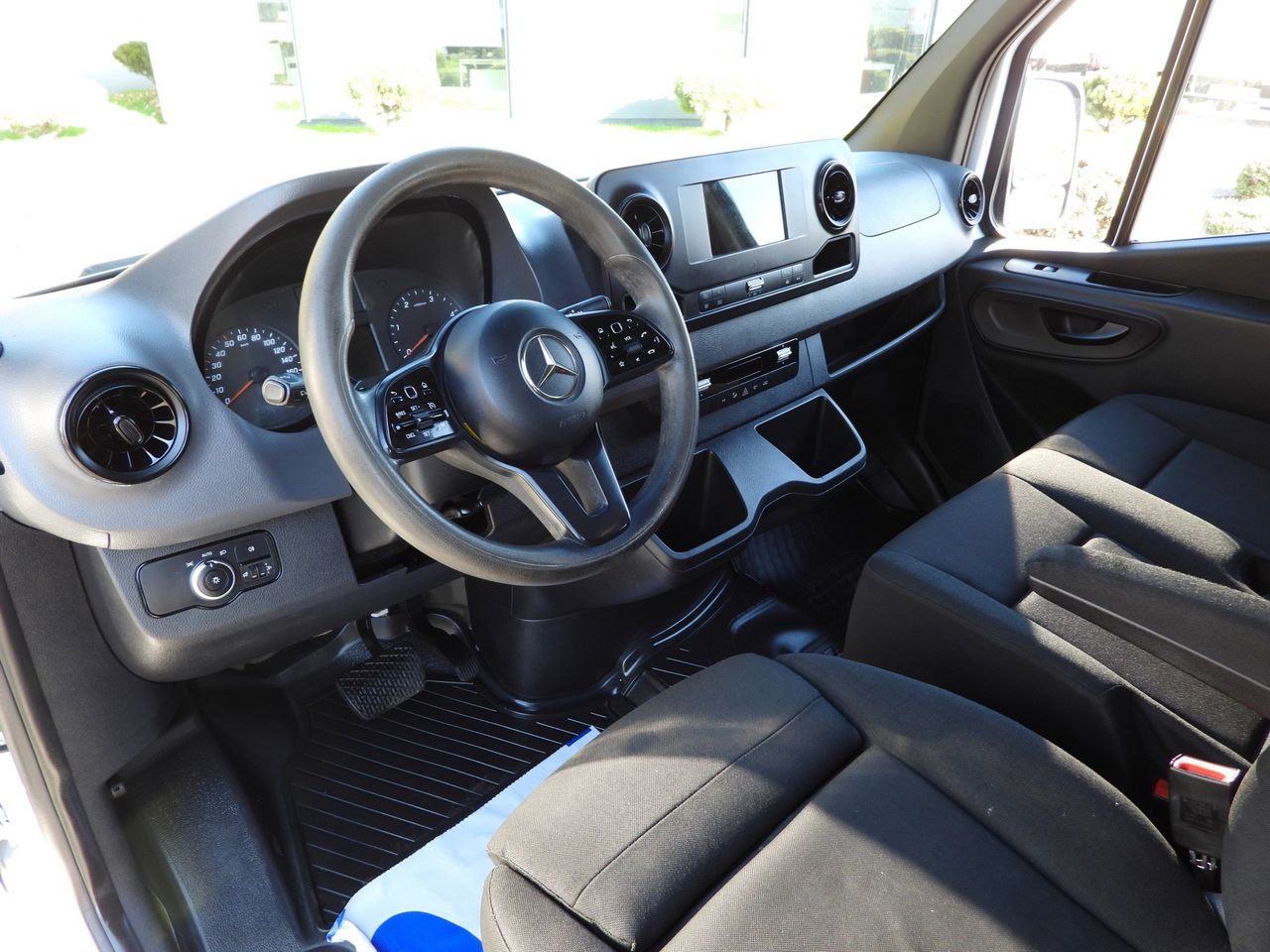 MERCEDES SPRINTER 316 BOX DELIVERY VAN 7 SEATS CRUISE CONTROL AUTOMATIC TRANSMISSION AIR CONDITIONING 160HP - Dubă: Foto 3 MERCEDES SPRINTER 316 BOX DELIVERY VAN 7 SEATS CRUISE CONTROL AUTOMATIC TRANSMISSION AIR CONDITIONING 160HP - Dubă: Foto 3